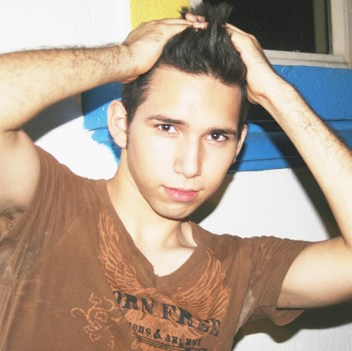 Miguel Esquivel Photo 15