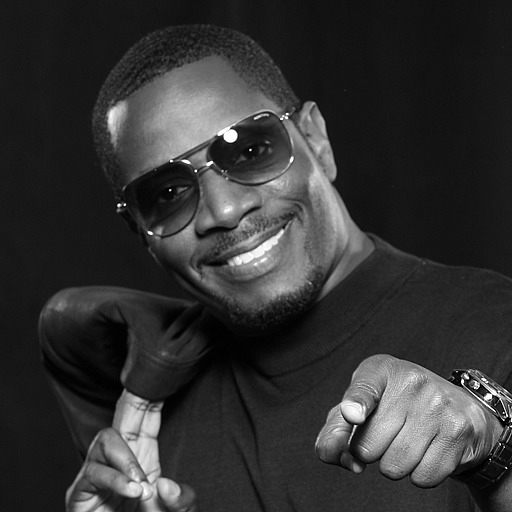 Marcus Smith Photo 53