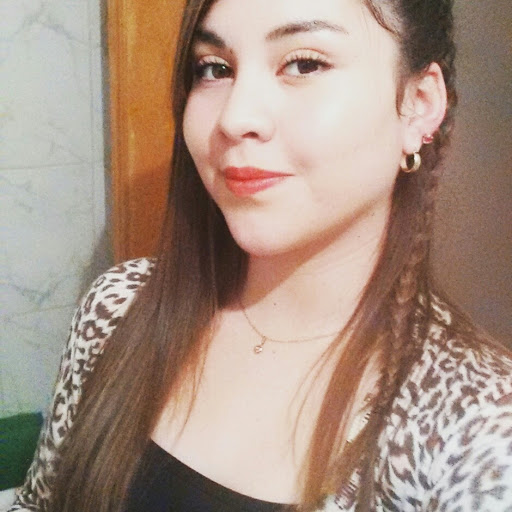 Erica Tapia Photo 26