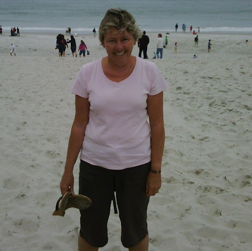 Helen Hutton Photo 24
