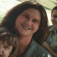 Robyn Stapleton Photo 9