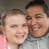 Emily Benjamin Photo 9