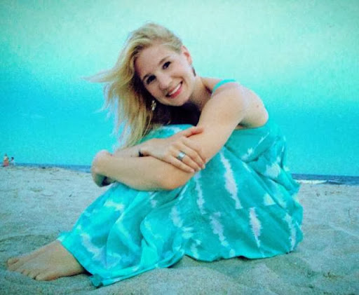 Rebecca Steffens Photo 9