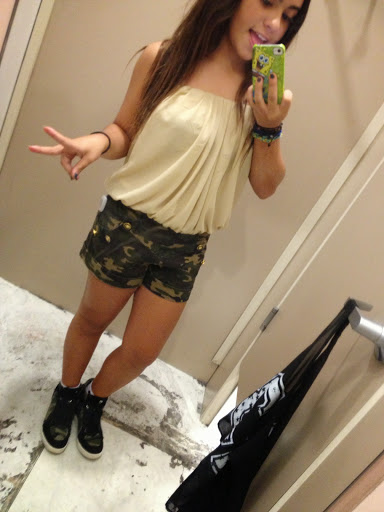 Angie Moreno Photo 30