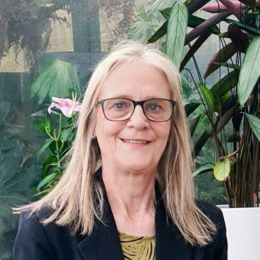 Wendy Farmer Photo 15