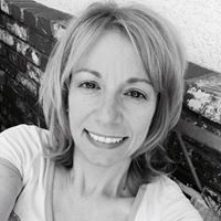 Jennifer Blum Photo 26