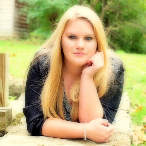 Paige Daniel Photo 17