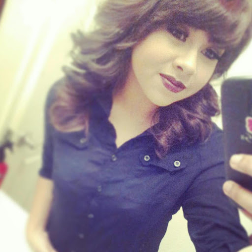Cynthia Luna Photo 7