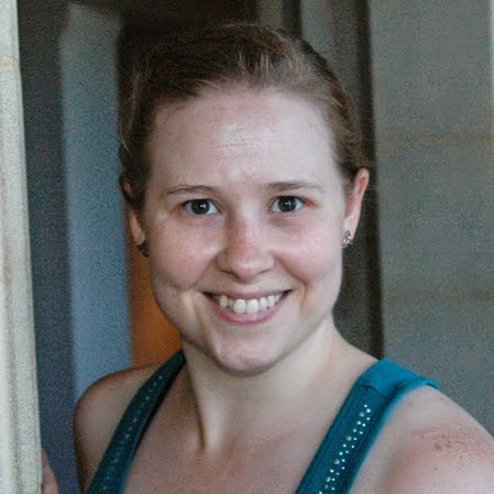 Carolyn Hardy Photo 27