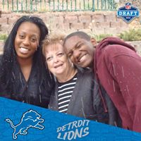 Sharon Drew Photo 25