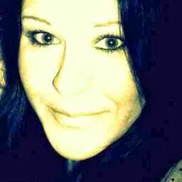 Tracie Holland Photo 15