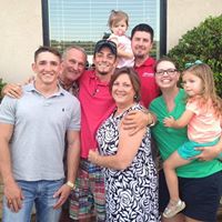 Laura Thacker Photo 8