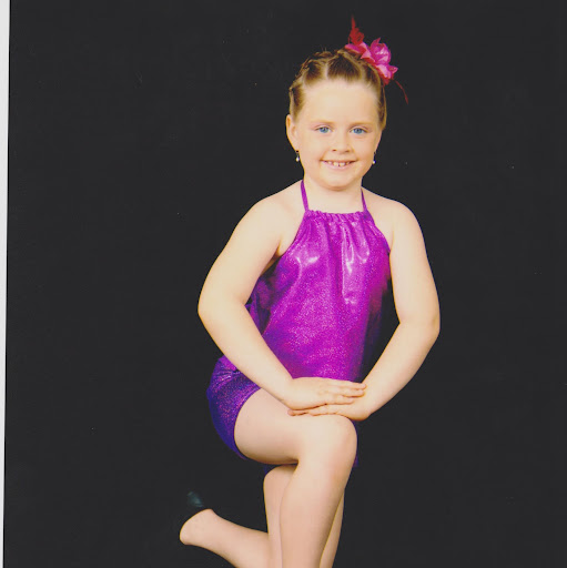 Julie Connolly Photo 18