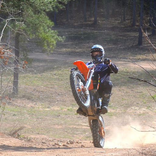 Brad Lindsey Photo 31