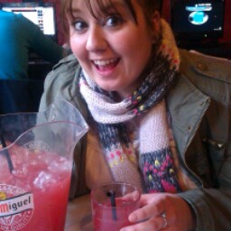 Laura Todd Photo 39