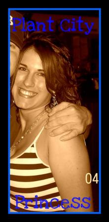 Christina Gray Photo 25
