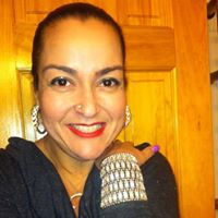 Jeanette Flores Photo 16