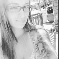 Michelle Faulkner Photo 16