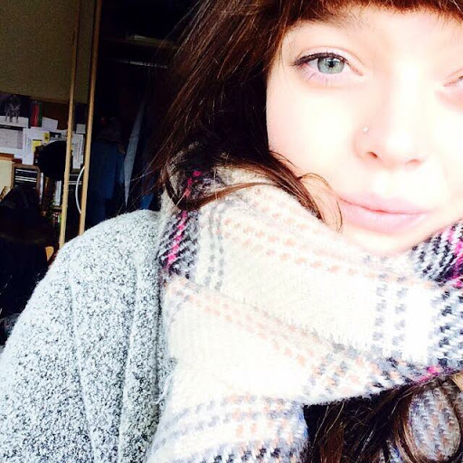 Zoe Howell Photo 7