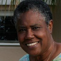 Elizabeth Trott Photo 15