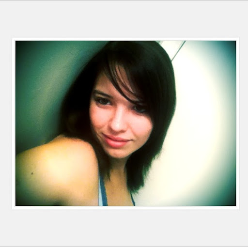 Danielle Slater Photo 23