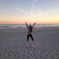 Meredith Dean Photo 35