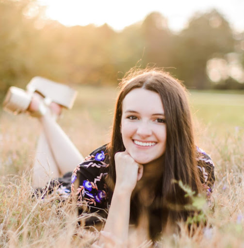 Caroline Roach Photo 12