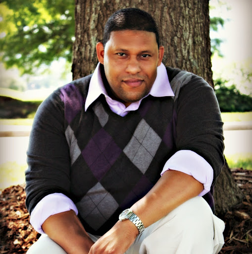 Abner Rodriguez Photo 9