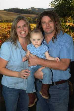 Julie Petersen Photo 37