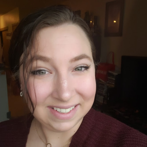 Elizabeth Hebert Photo 9