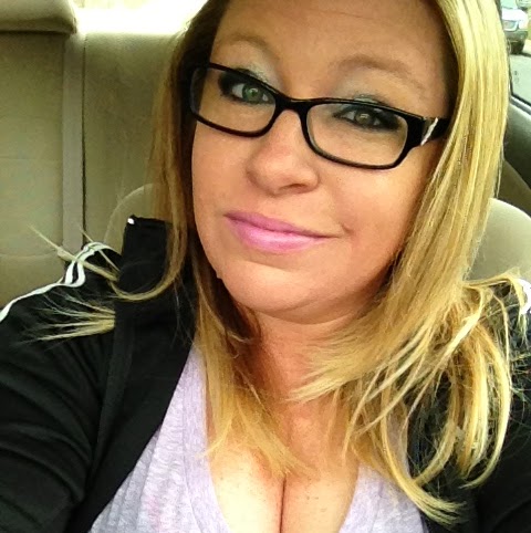 Michelle Redmond Photo 20