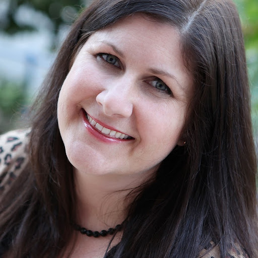 Suzanne Phillips Photo 9