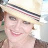 Shannon Franks Photo 20