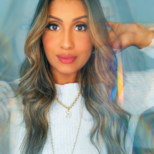 Priscilla Oliveira Photo 9