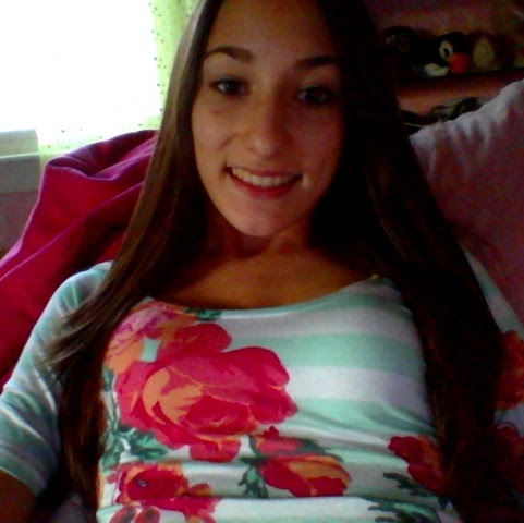 Michele Coyle Photo 22