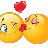 Julie Oakes Photo 25