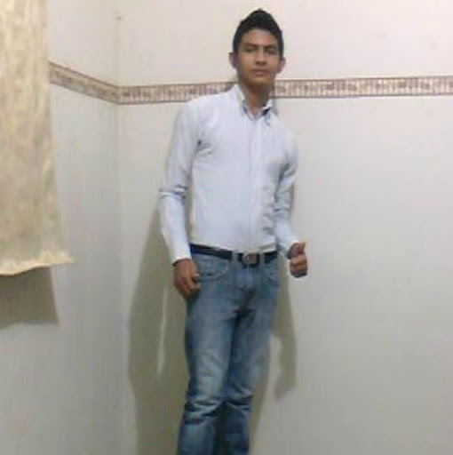 Alexander Lara Photo 7