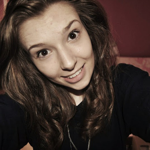 Alice Stevenson Photo 14