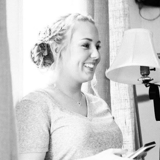 Amanda Clark Photo 43