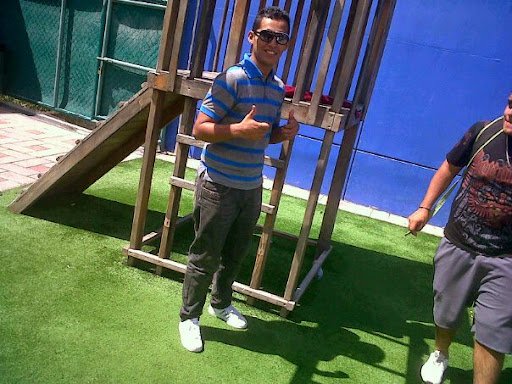 Carlos Valladares Photo 28