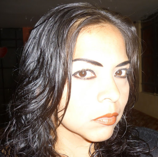Elizabeth Garay Photo 13