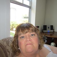 Robin Paige Photo 20