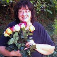 Theresa Silva Photo 9