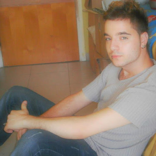 Adrian Vera Photo 25