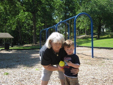 Rita Wilson Photo 16