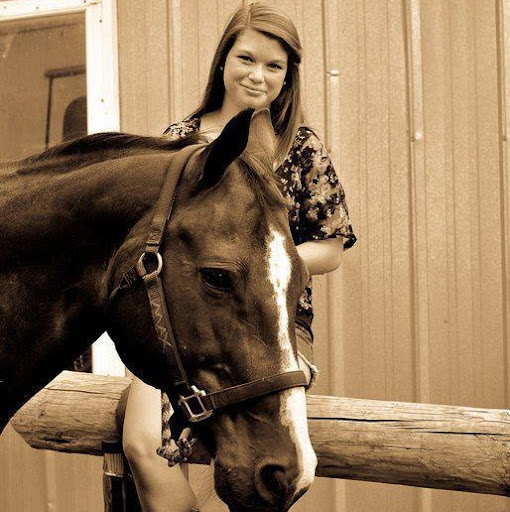 Rachel Regan Photo 18