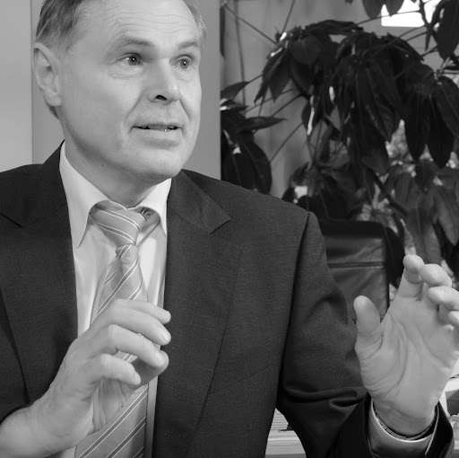 Kurt Schwarz Photo 17