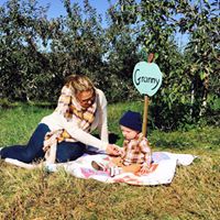Lisa Atkinson Photo 51