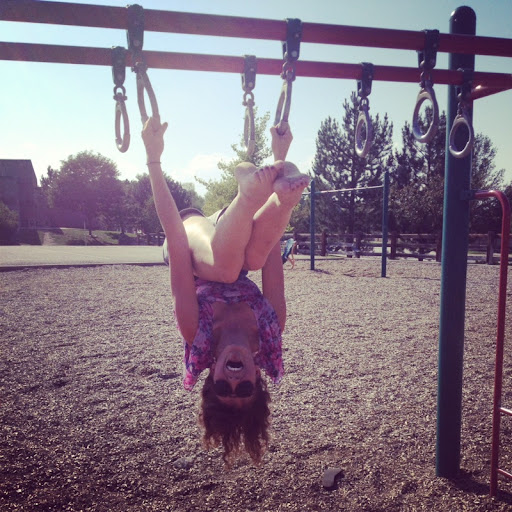 Julia Nagle Photo 25