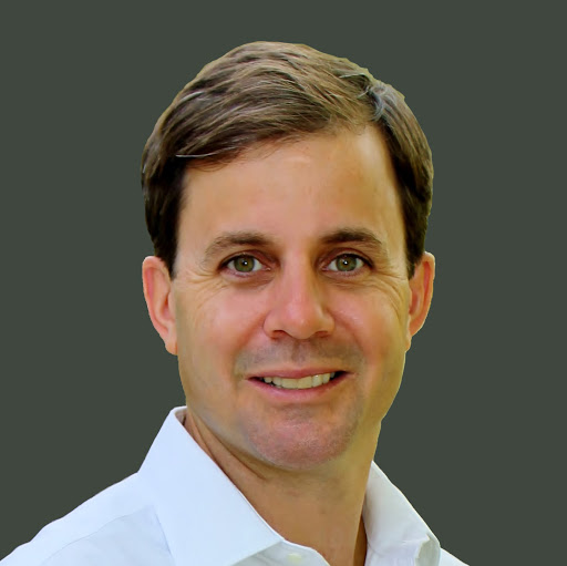 Chris Howell Photo 27